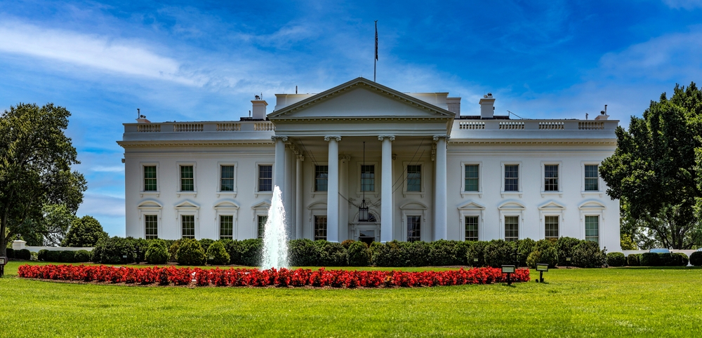 White House foster care policy: Panoramic view of the White House, the residence and workplace of the American president located in the city of Washington DC, which is the federal capital of the United States of America.